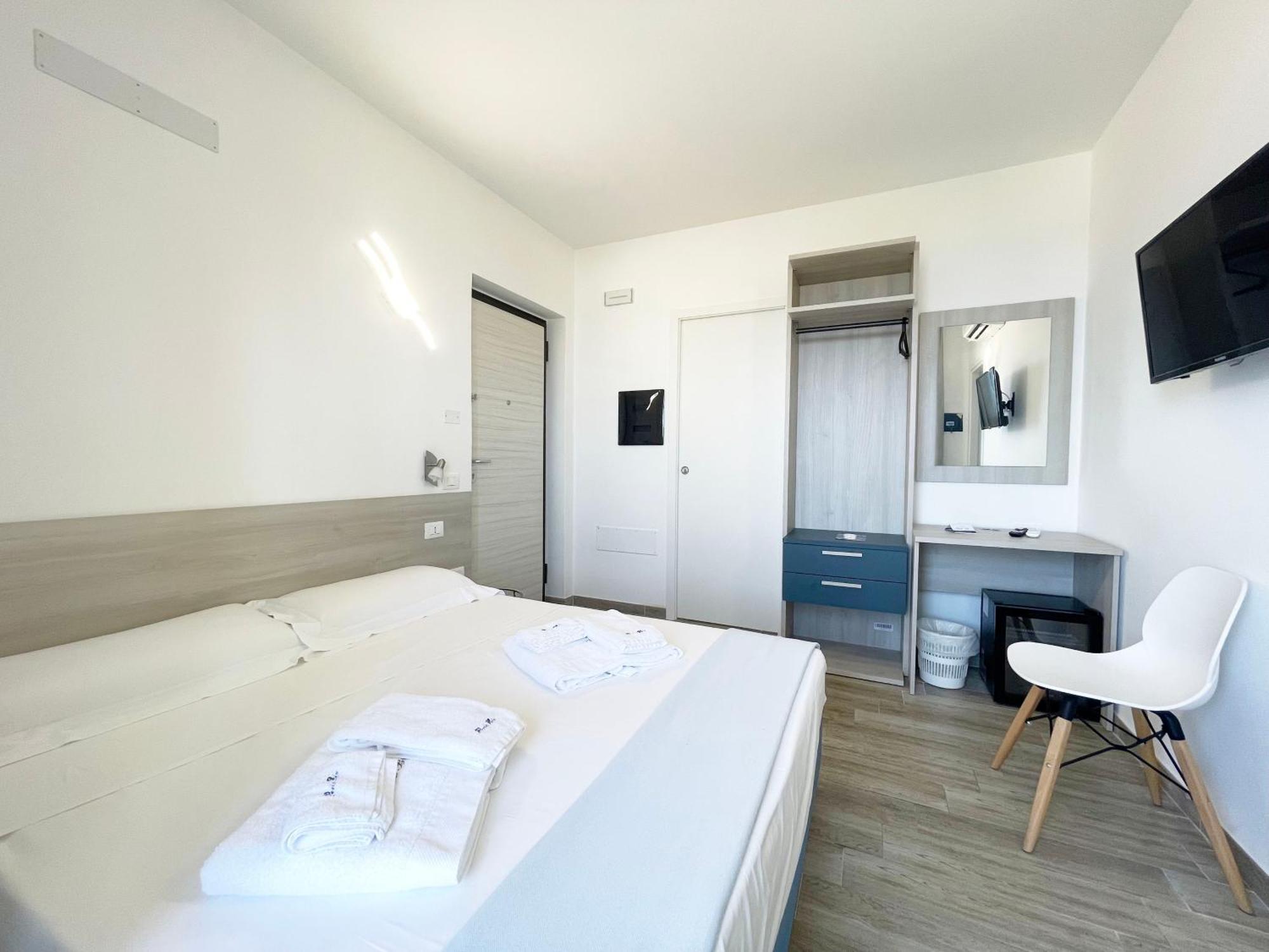 Perla Blu Bed & Breakfast Santa Domenica  Bagian luar foto